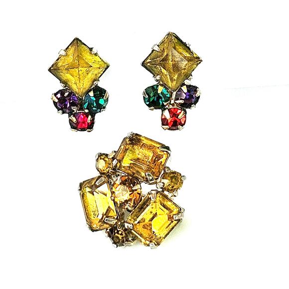 Amber Rhinestone Pin, Gold-toned Brooch with Coordinating Screw back Earrings - Picture 10 of 12